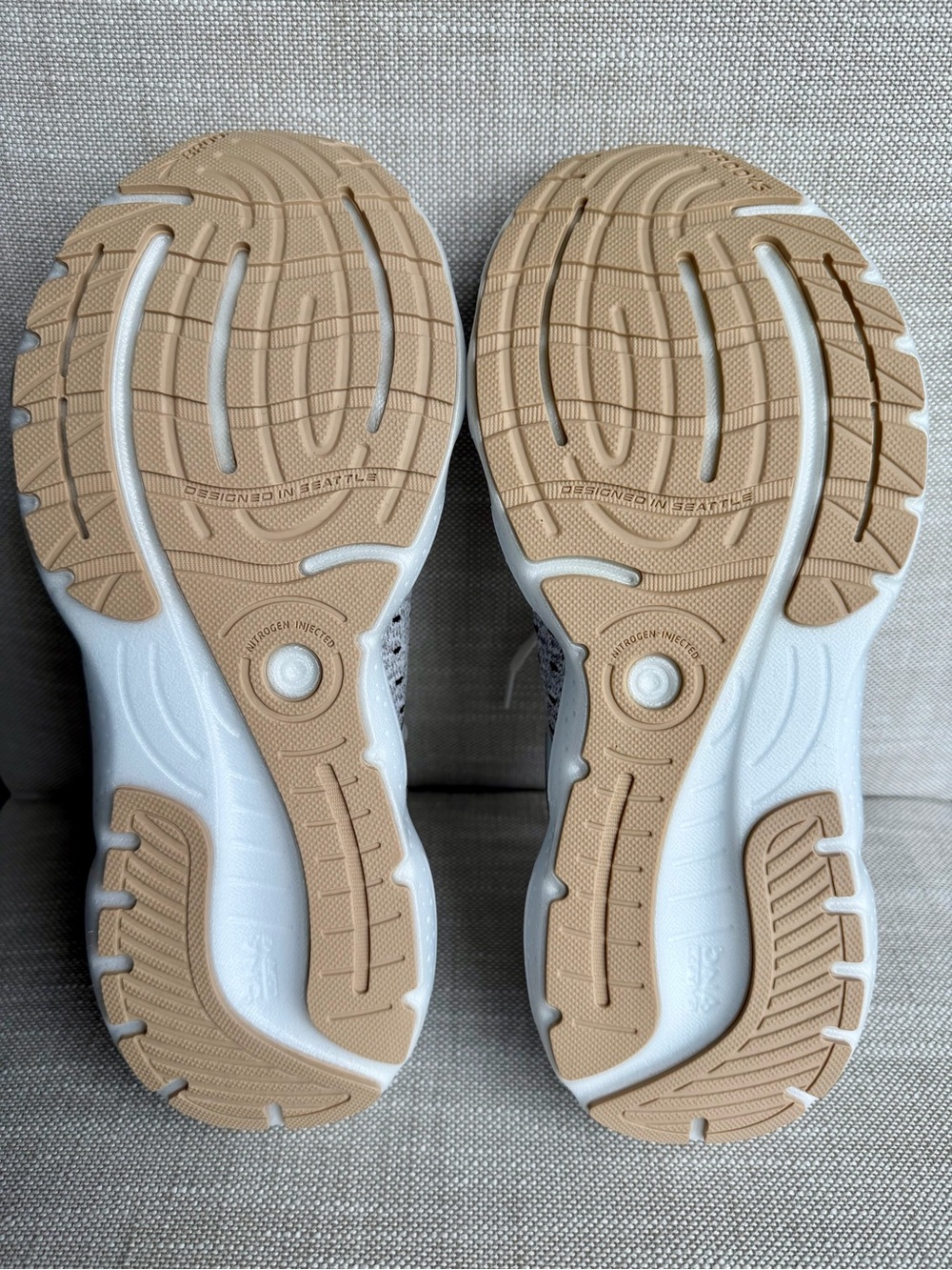 NWOT Women’s Brooks Glycerin 20 StealthFit Sneakers Sz 9 Medium Neutral Cushion - Picture 8 of 14